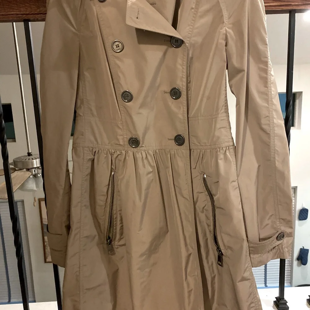 Burberry Brit Khaki Tan Trench Coat with Gathered Waist - Picture 6 of 6